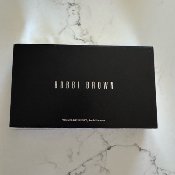 Bobby Brown Silver Travel Makeup Brush Set - Picture 3 of 10